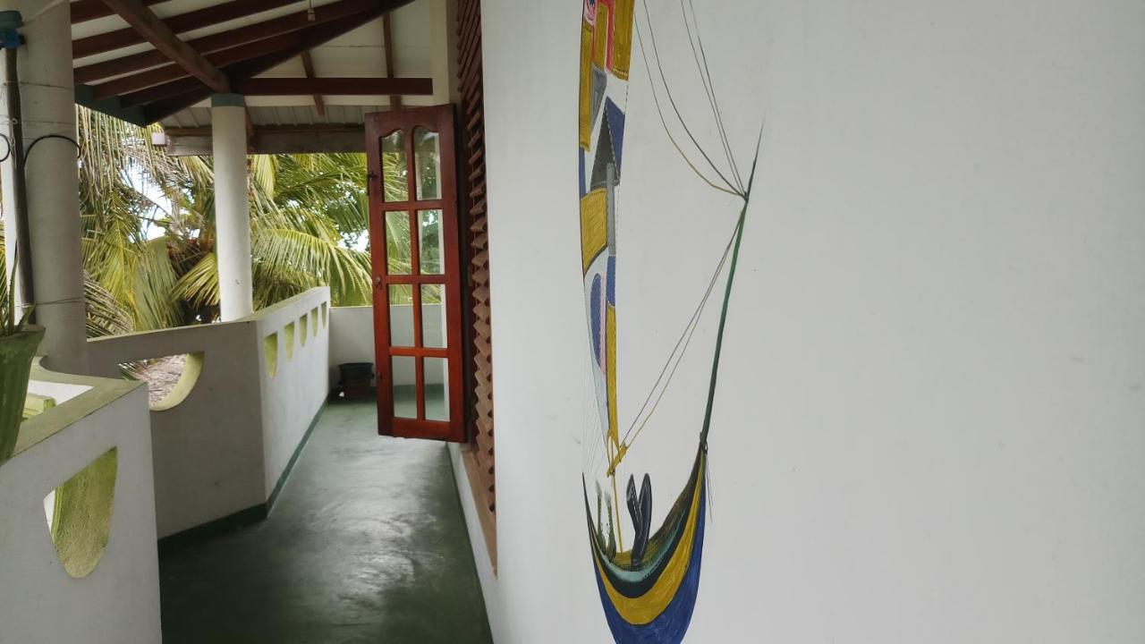 Julie Guest House Тангалла Экстерьер фото